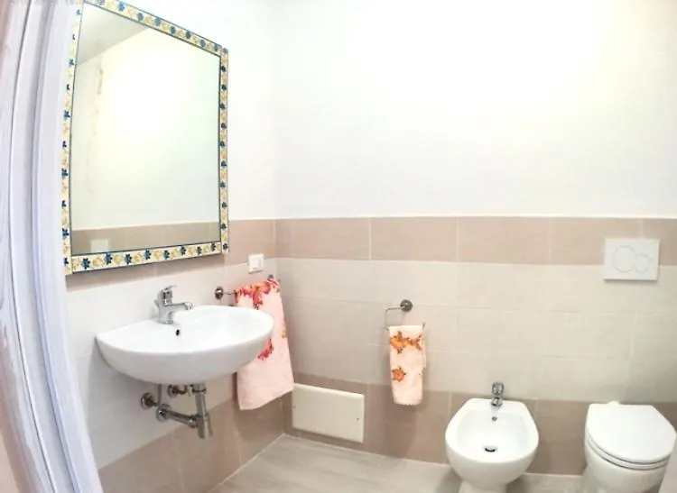 Casa Andreana Bed & Breakfast Uri Italy